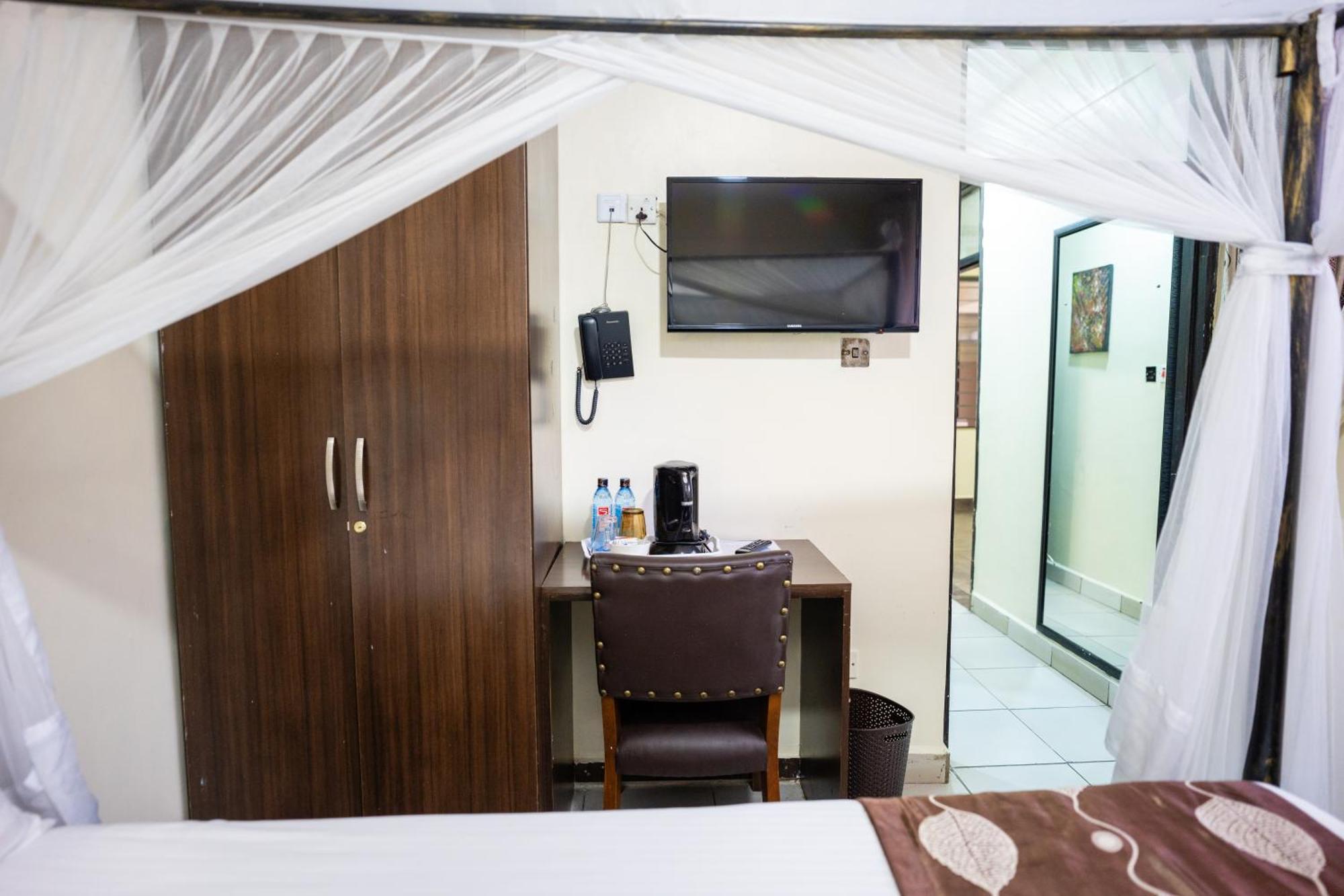 Hadassah Hotel Найроби Екстериор снимка