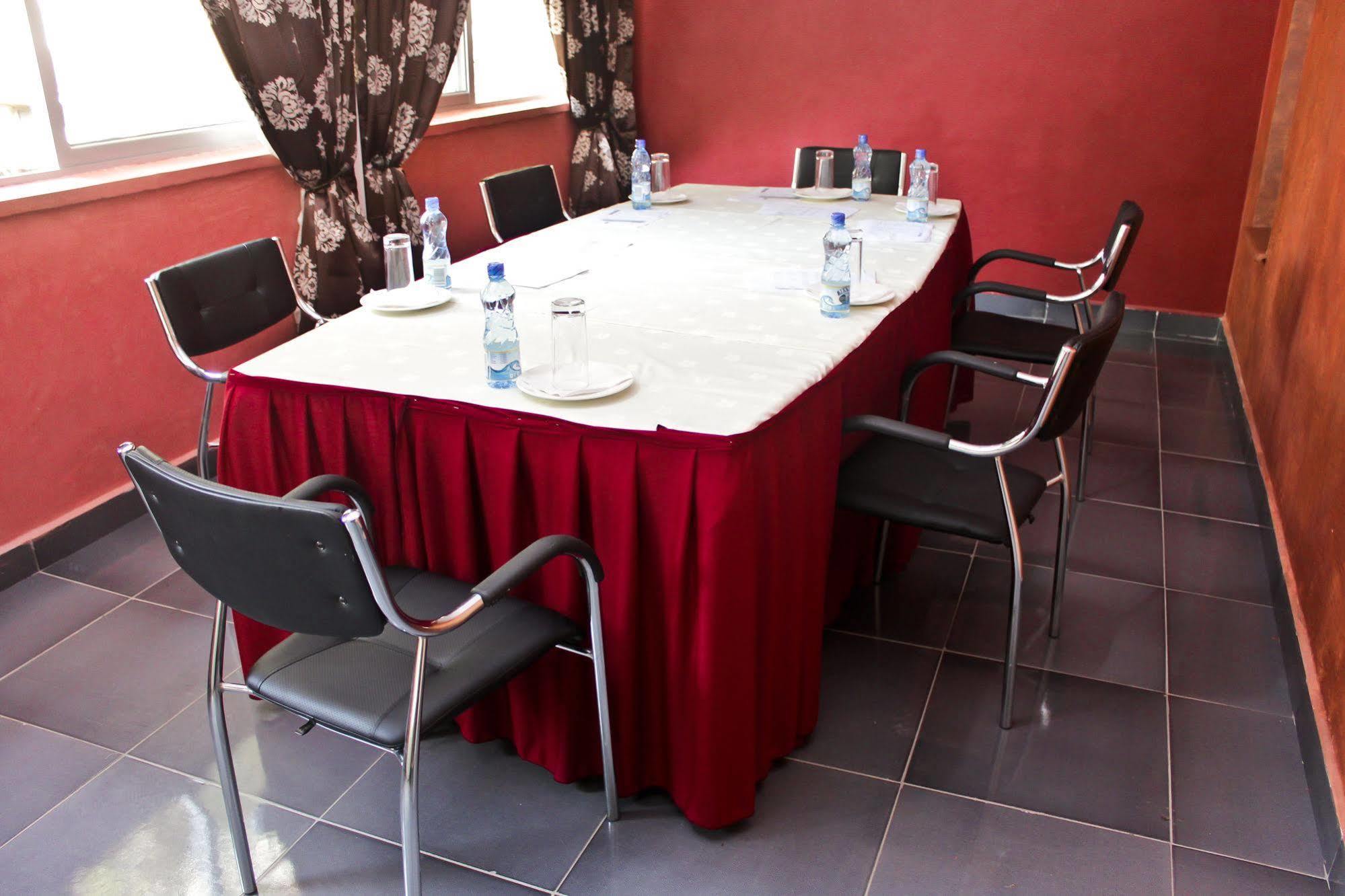 Hadassah Hotel Найроби Екстериор снимка